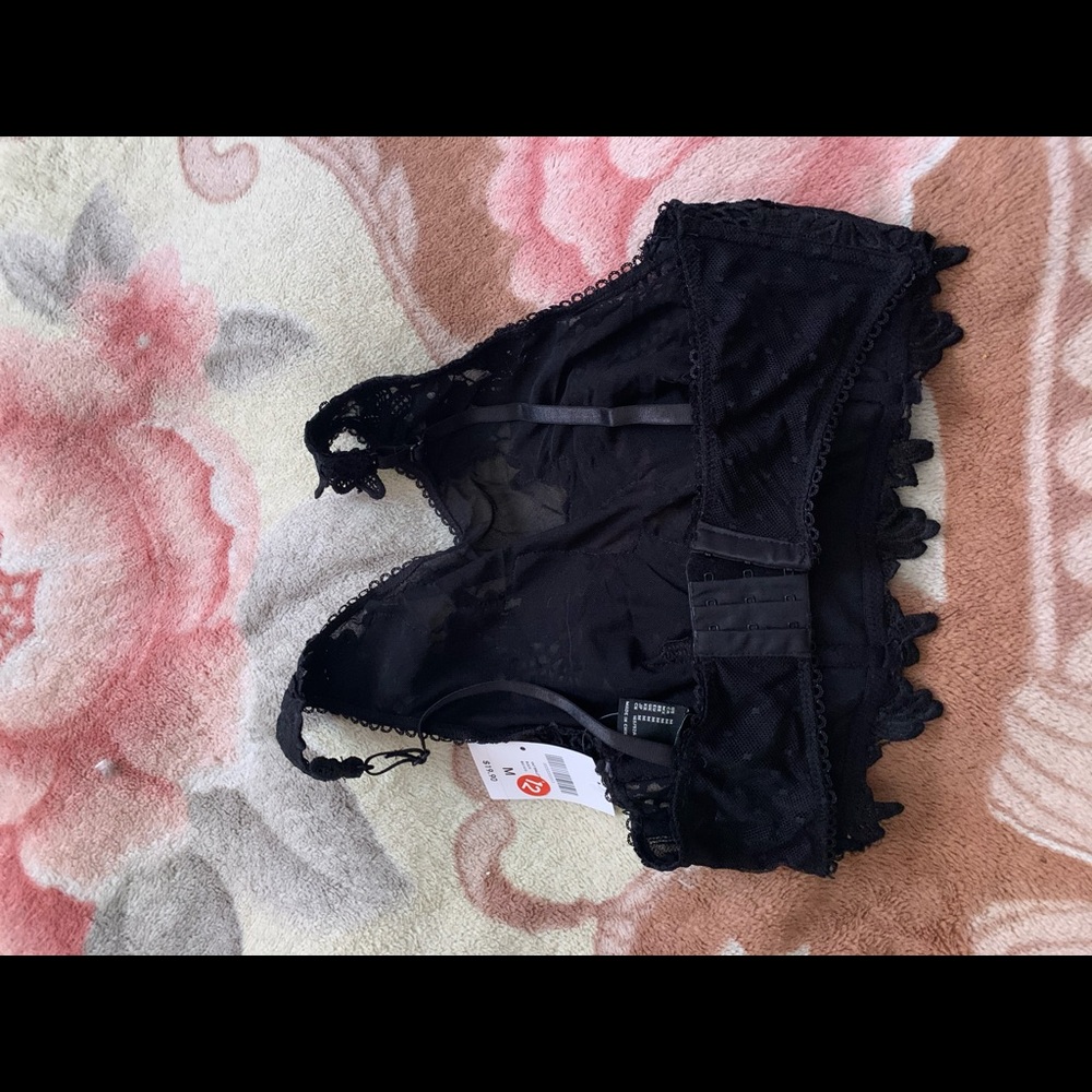 Crop top - Picture 2 of 2